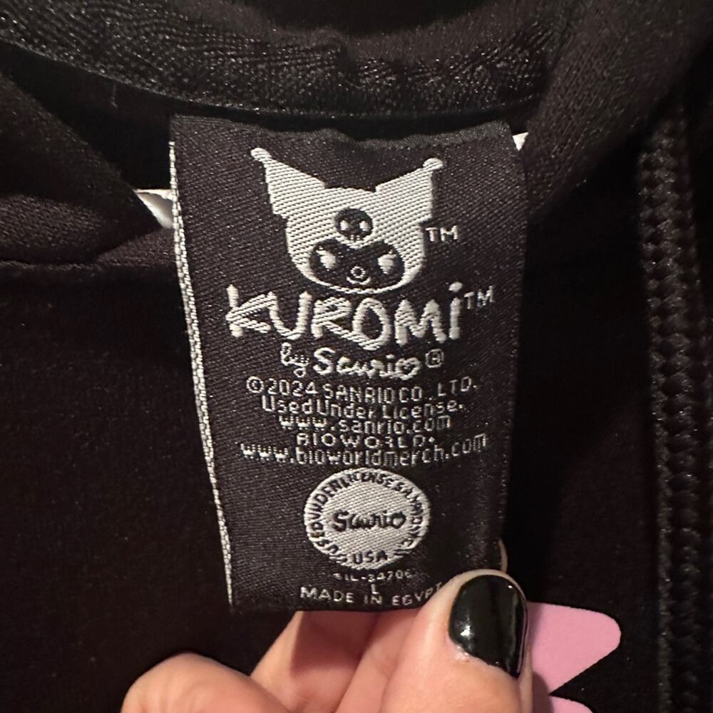 NWOT Sanrio Hello Kitty Kuromi & Baku front & back graphic black hoodie sz L - Picture 2 of 5